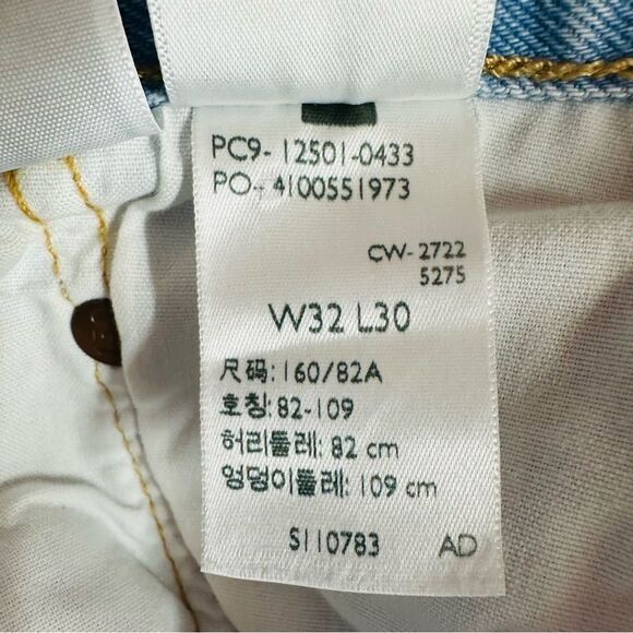 LEVI'S Women's size 32 x 29.5" She's Crafty 501 Women's Original Fit Jeans - Picture 12 of 16